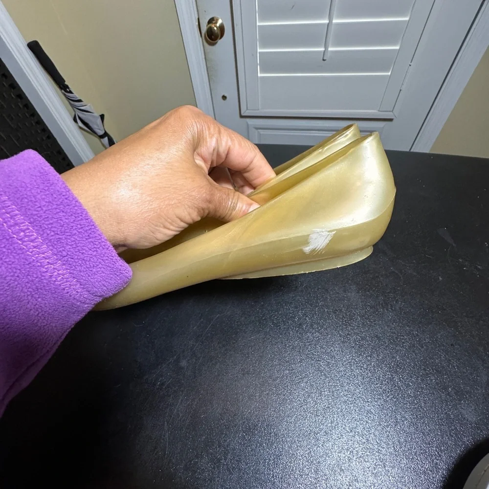 Stuart Whitman size 6 ballet flats rain shoes